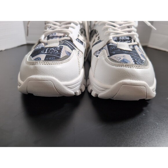FASHION SPORTS PROFESSIONAL SKATEBOARD SHOES MEN\'S SIZE 10.5 (44) WHITE  NWOT